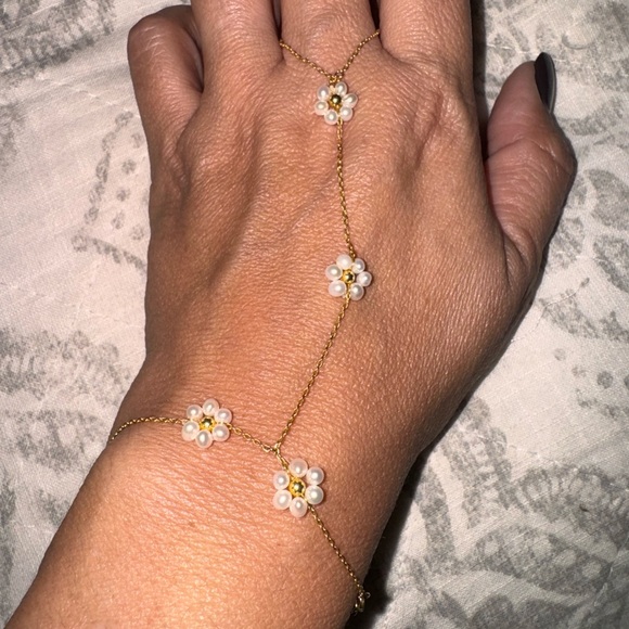 Hand Chain 14 k gold plated bracelet - Picture 1 of 4